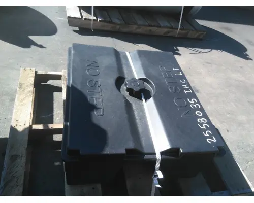 INTERNATIONAL LT BATTERY BOX