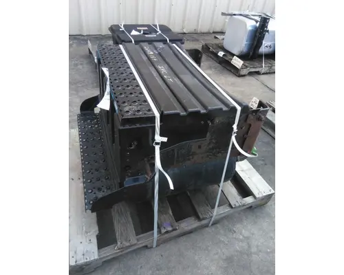 INTERNATIONAL LT BATTERY BOX