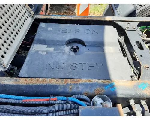 INTERNATIONAL LT BATTERY BOX