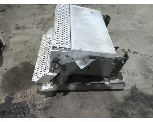 INTERNATIONAL LT BATTERY BOX