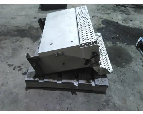 INTERNATIONAL LT BATTERY BOX