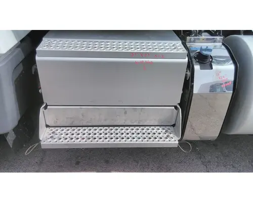 INTERNATIONAL LT BATTERY BOX