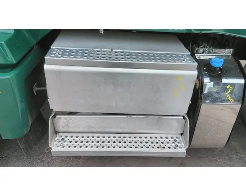 INTERNATIONAL LT BATTERY BOX