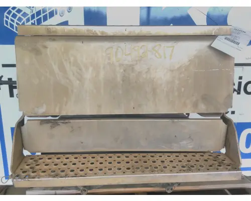 INTERNATIONAL LT BATTERY BOX