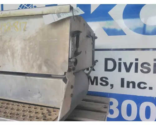 INTERNATIONAL LT BATTERY BOX