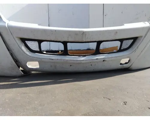 INTERNATIONAL LT BUMPER CENTER