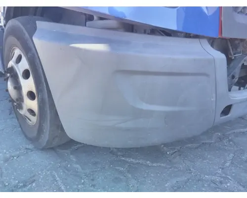 INTERNATIONAL LT BUMPER END