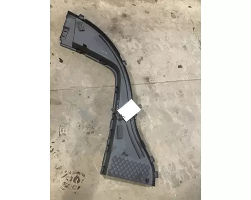 INTERNATIONAL LT Body Parts, Misc.