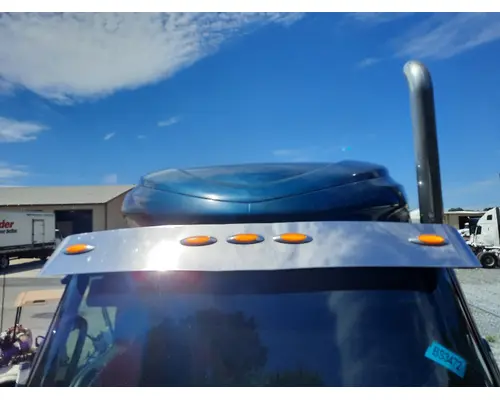 INTERNATIONAL LT CAB CLIP