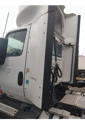 INTERNATIONAL LT CAB EXTENSION