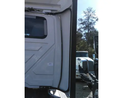 INTERNATIONAL LT CAB EXTENSION