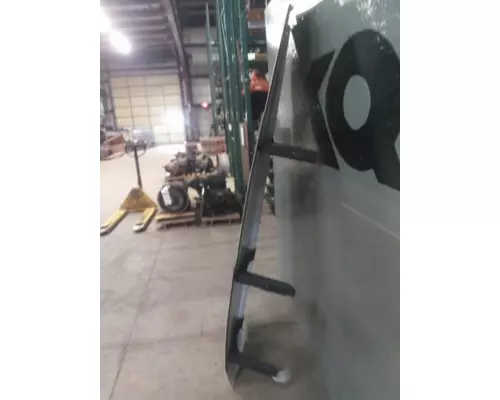 INTERNATIONAL LT CAB EXTENSION