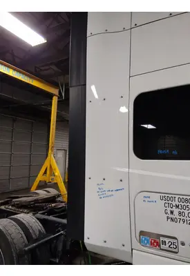INTERNATIONAL LT CAB EXTENSION