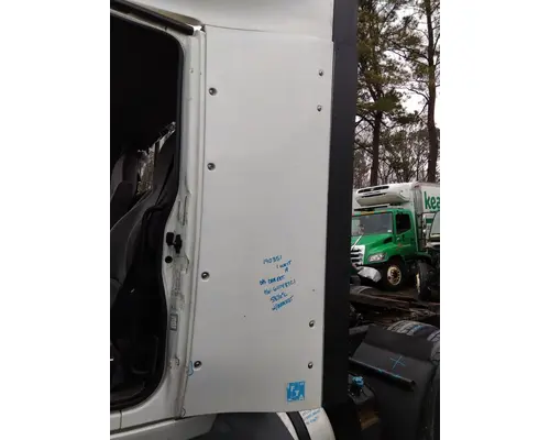 INTERNATIONAL LT CAB EXTENSION