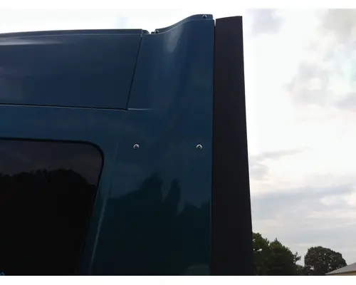INTERNATIONAL LT CAB EXTENSION