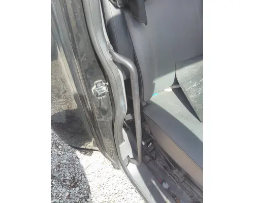 INTERNATIONAL LT CAB HANDLE