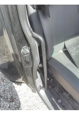 INTERNATIONAL LT CAB HANDLE