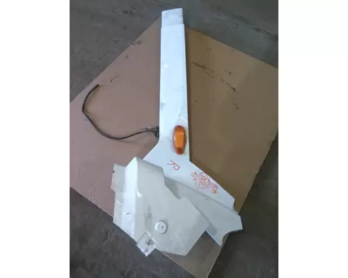 INTERNATIONAL LT CAB SKIRT FILLER PANEL