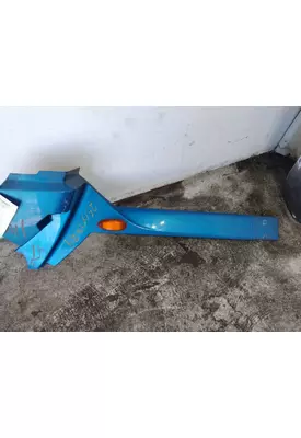INTERNATIONAL LT CAB SKIRT FILLER PANEL