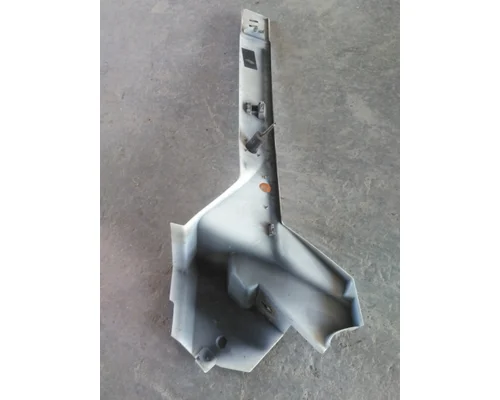 INTERNATIONAL LT CAB SKIRT FILLER PANEL
