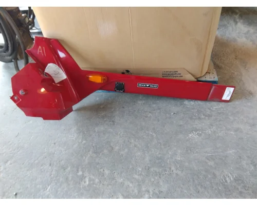 INTERNATIONAL LT CAB SKIRT FILLER PANEL