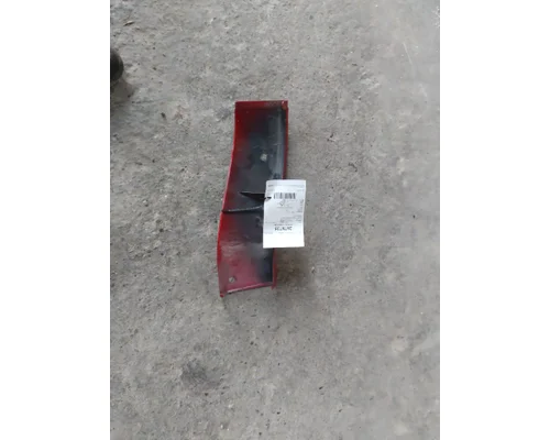 INTERNATIONAL LT CAB SKIRT FILLER PANEL