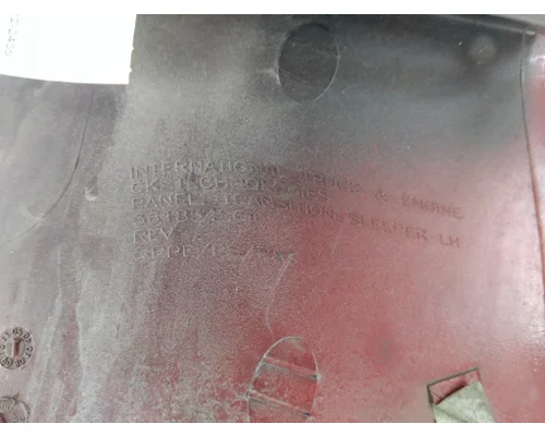 INTERNATIONAL LT CAB SKIRT FILLER PANEL