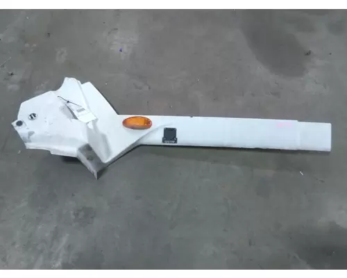 INTERNATIONAL LT CAB SKIRT FILLER PANEL