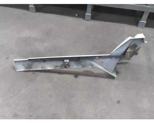 INTERNATIONAL LT CAB SKIRT FILLER PANEL
