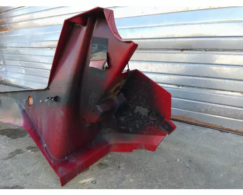INTERNATIONAL LT CAB SKIRT FILLER PANEL