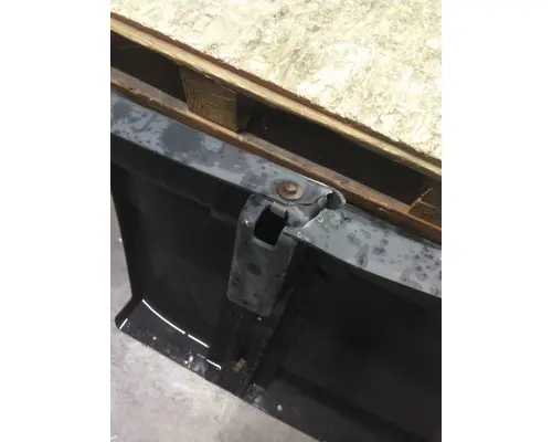 INTERNATIONAL LT CAB SKIRTSIDE FAIRING