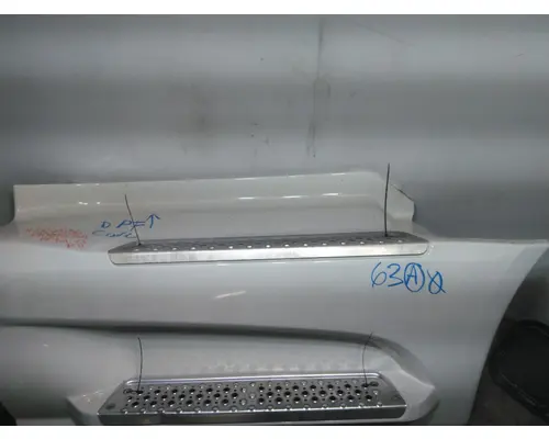 INTERNATIONAL LT CAB SKIRTSIDE FAIRING