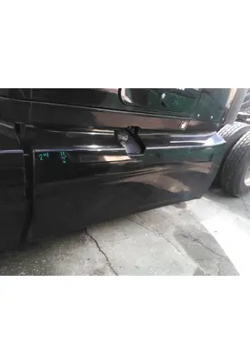 INTERNATIONAL LT CAB SKIRT/SIDE FAIRING