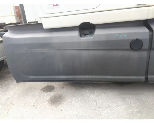 INTERNATIONAL LT CAB SKIRTSIDE FAIRING