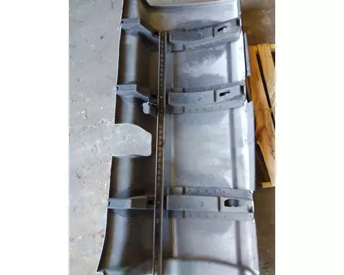 INTERNATIONAL LT CAB SKIRTSIDE FAIRING