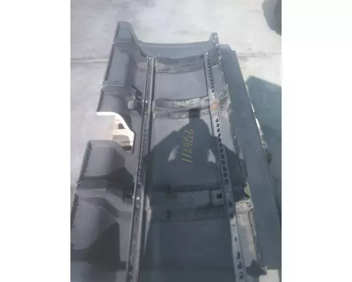 INTERNATIONAL LT CAB SKIRTSIDE FAIRING