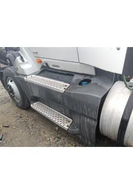 INTERNATIONAL LT CAB SKIRT/SIDE FAIRING