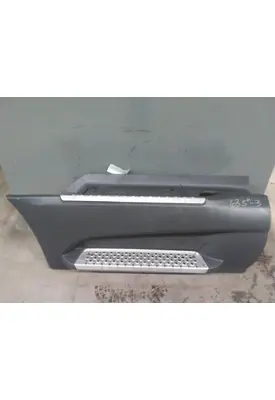 INTERNATIONAL LT CAB SKIRT/SIDE FAIRING
