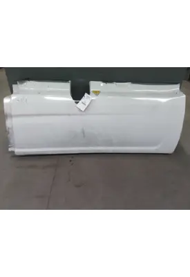 INTERNATIONAL LT CAB SKIRT/SIDE FAIRING