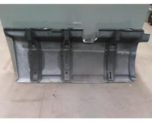 INTERNATIONAL LT CAB SKIRTSIDE FAIRING