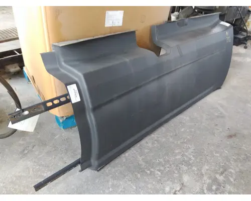 INTERNATIONAL LT CAB SKIRTSIDE FAIRING