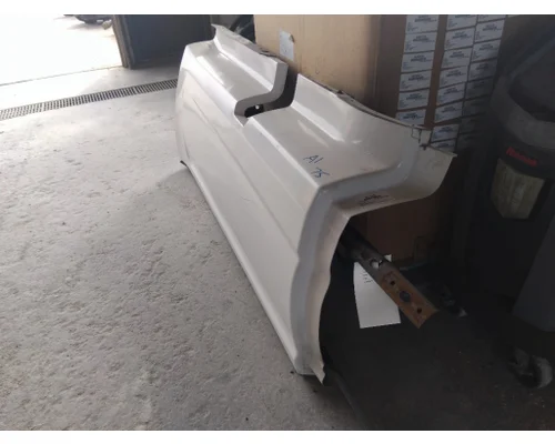 INTERNATIONAL LT CAB SKIRTSIDE FAIRING