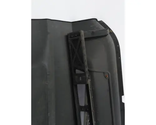 INTERNATIONAL LT CAB SKIRTSIDE FAIRING