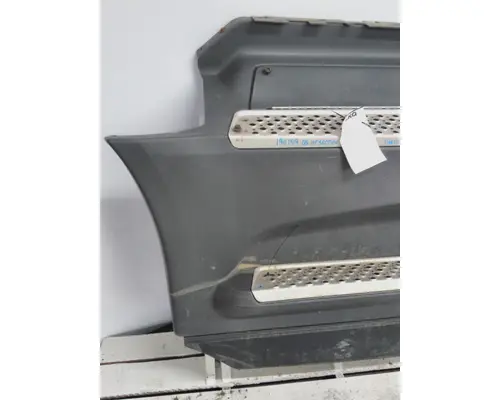 INTERNATIONAL LT CAB SKIRTSIDE FAIRING