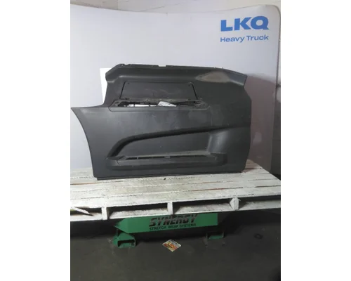 INTERNATIONAL LT CAB SKIRTSIDE FAIRING