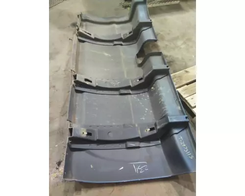 INTERNATIONAL LT CAB SKIRTSIDE FAIRING