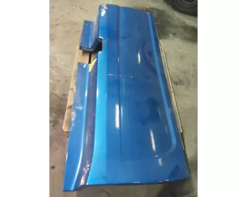 INTERNATIONAL LT CAB SKIRTSIDE FAIRING