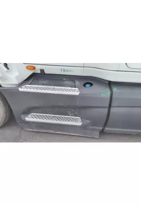 INTERNATIONAL LT CAB SKIRT/SIDE FAIRING