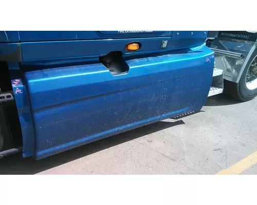 INTERNATIONAL LT CAB SKIRTSIDE FAIRING