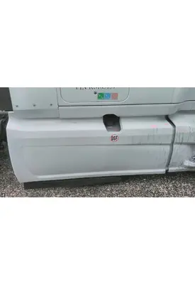 INTERNATIONAL LT CAB SKIRT/SIDE FAIRING
